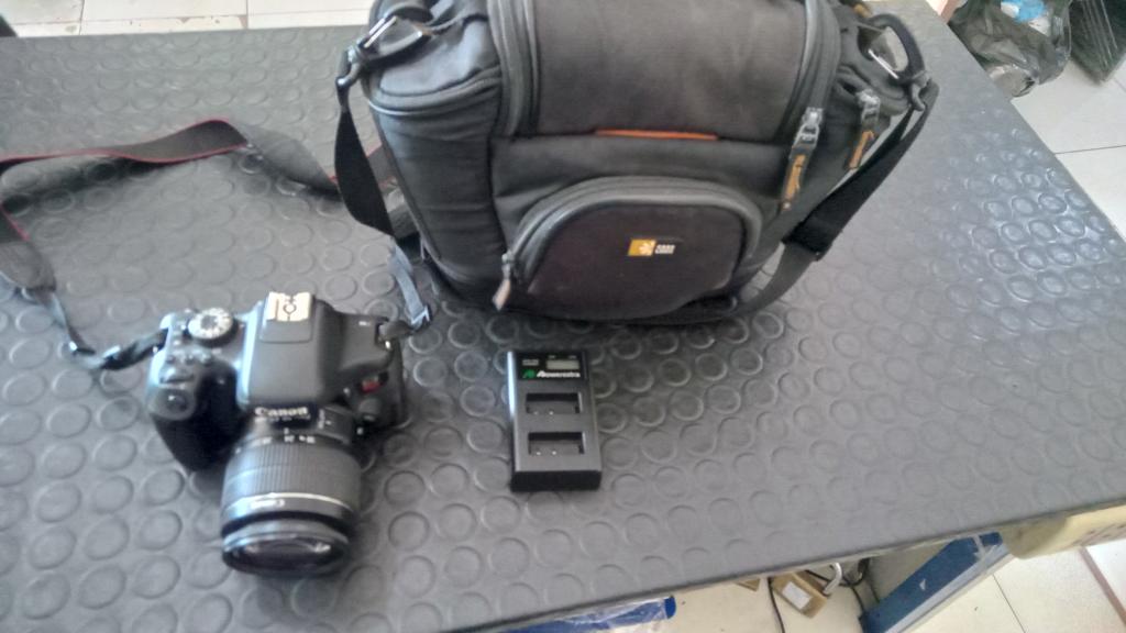 Camara Filmadora Profesional Marca Canon Modelo Eos Rebel T6i Acc Cargador