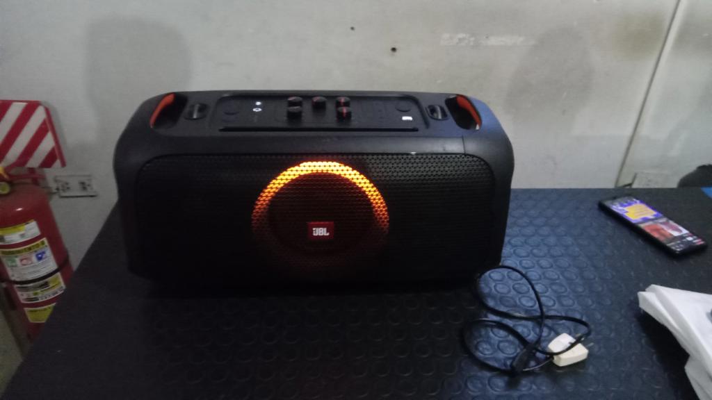 Parlante Portatil Marca Jbl Modelo On The Go Usado En Buen Estado Con No Tiene Acc Cable Power Reparado
