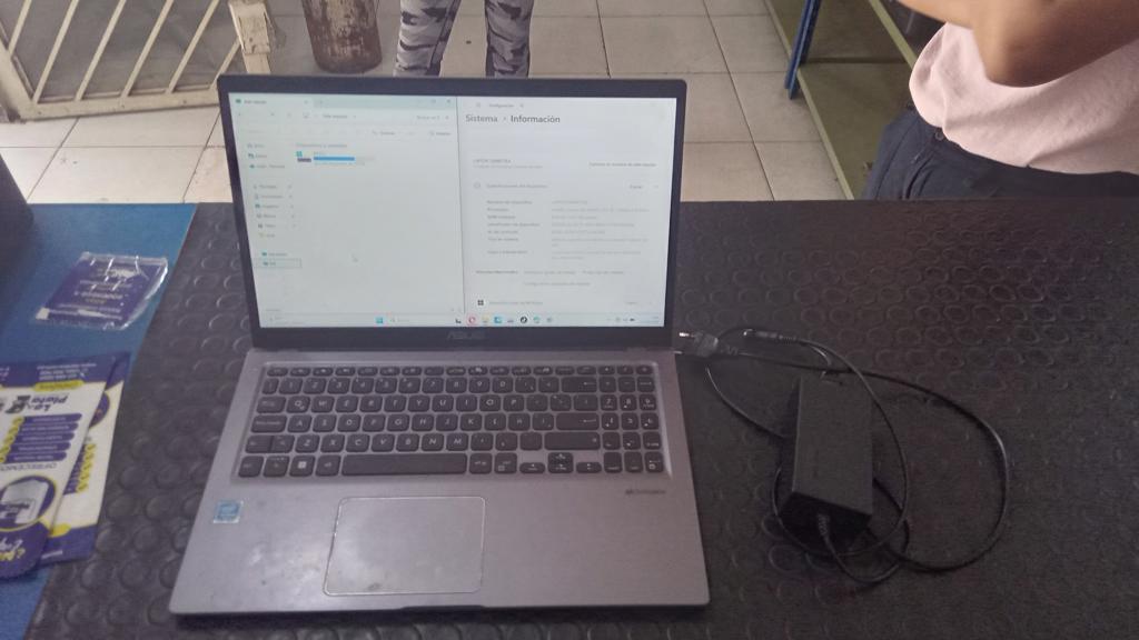 Notebook Marca Asus Modelo X515m Procesador Inter Celetron N4020 Memoria Ram 4 Gb Disco Duro 119 Gb Generacion No Tiene Acc Cargador