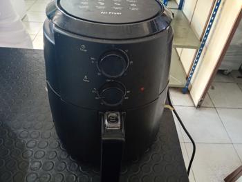 Fritadora Marca Jam Air Fryer Modelo Jmtn40b Usado Con Desgaste Acc Parrilla