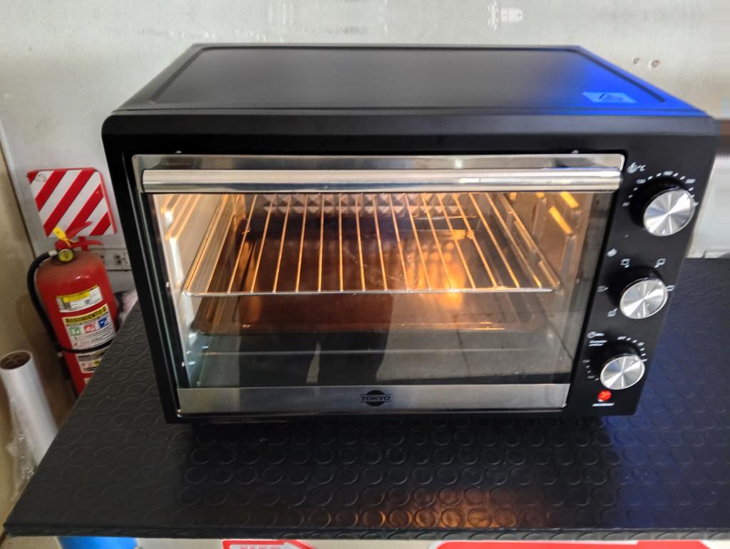 Horno Marca Tokyo Litros 46 Modelo Edtheneco Usado En Buen Estado Acc ParrillaBandeja