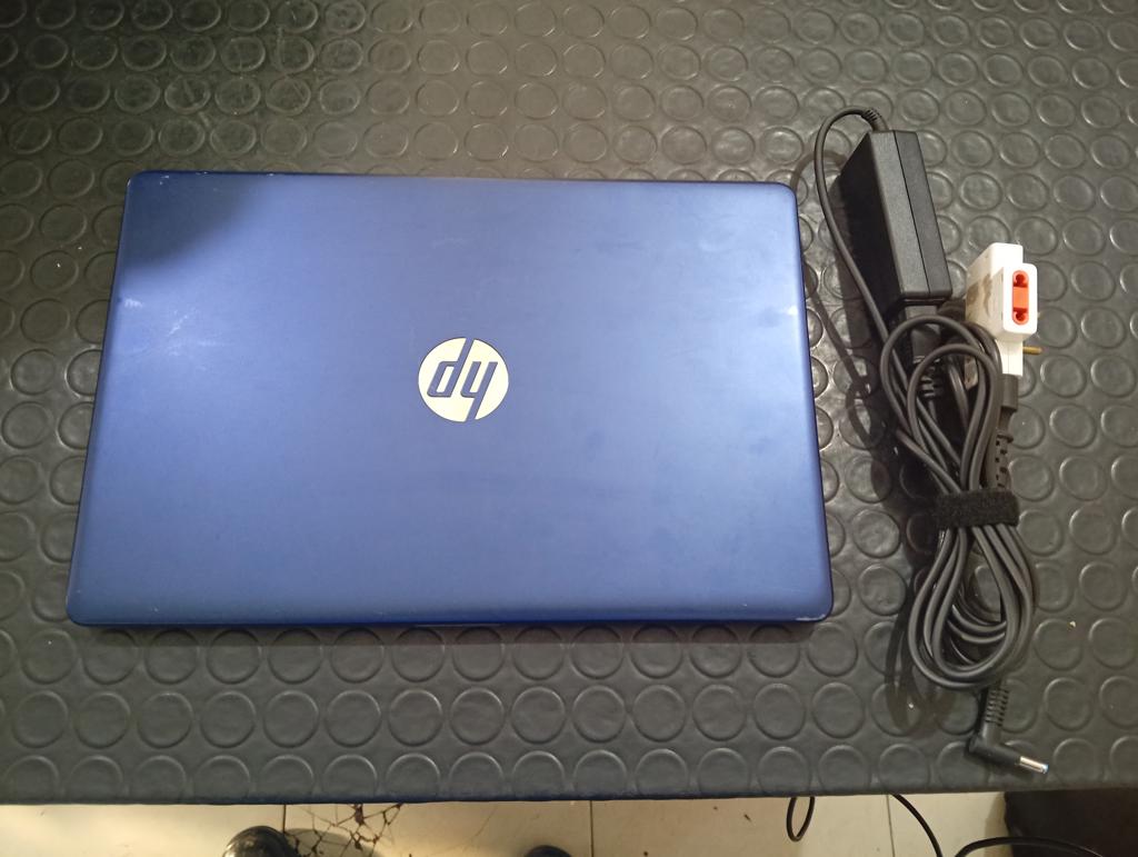 Notebook Marca Hp Modelo 1ax100la Procesador Intel Celetron N4020 Memoria Ram 4 Gb Disco Duro 58 Gb Generacion No Tiene Acc Cargador