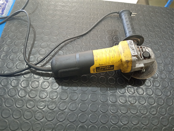 Pulidora Marca Stanley Modelo Stgs9115b2c Tamaño Pequeño Usado En Buen Estado Acc ProtectorManijaDisco