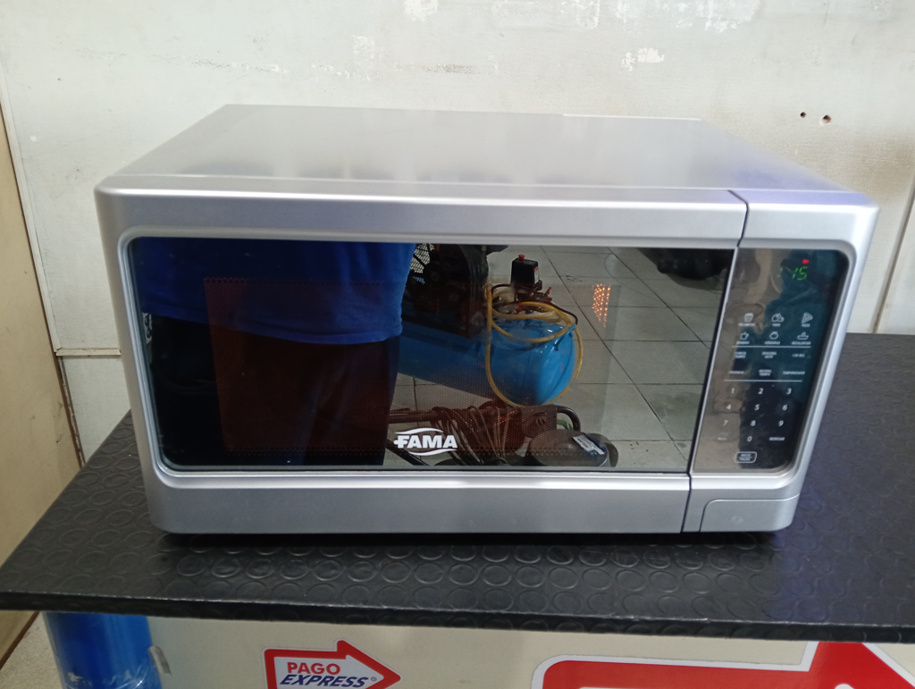 Microondas Marca Fama Modelo Dgmn30a Usado En Buen Estado Acc Plato