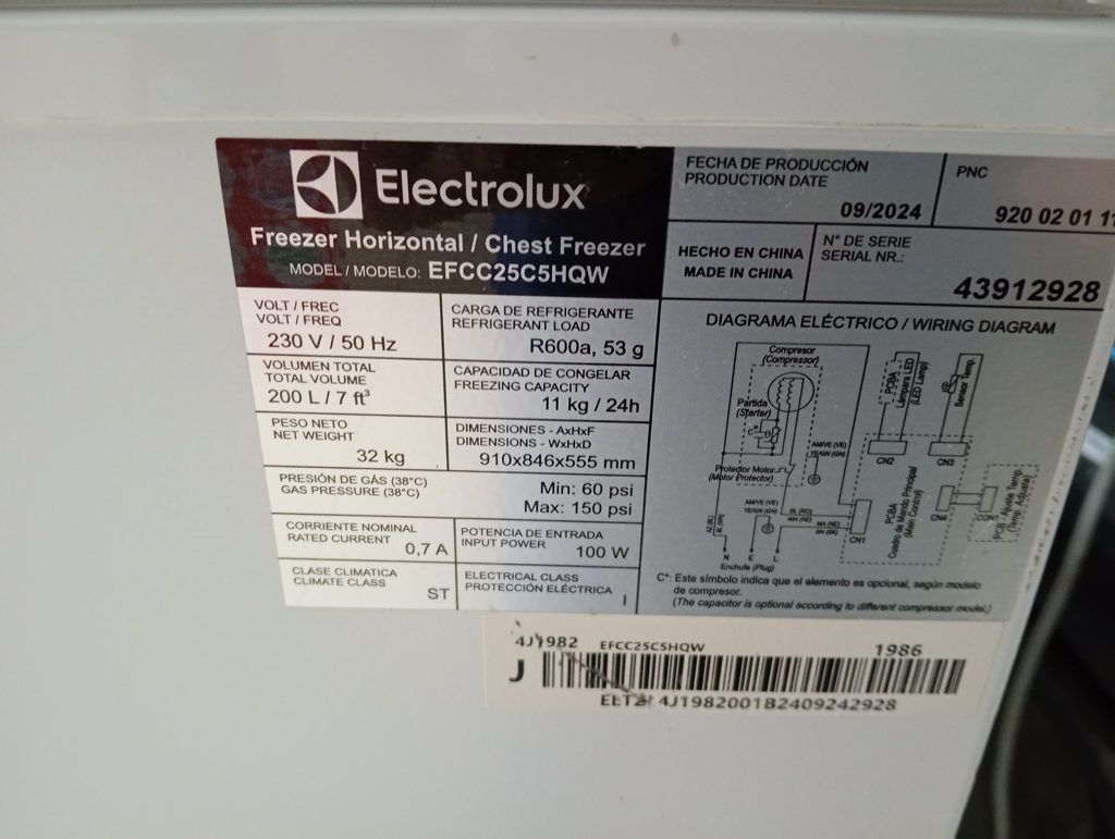 Foto 3 de Congeladora / Frezzer Marca Electrolux Litros 200 Modelo Efcc25c5hqw Usado En Buen Estado Acc Bandeja