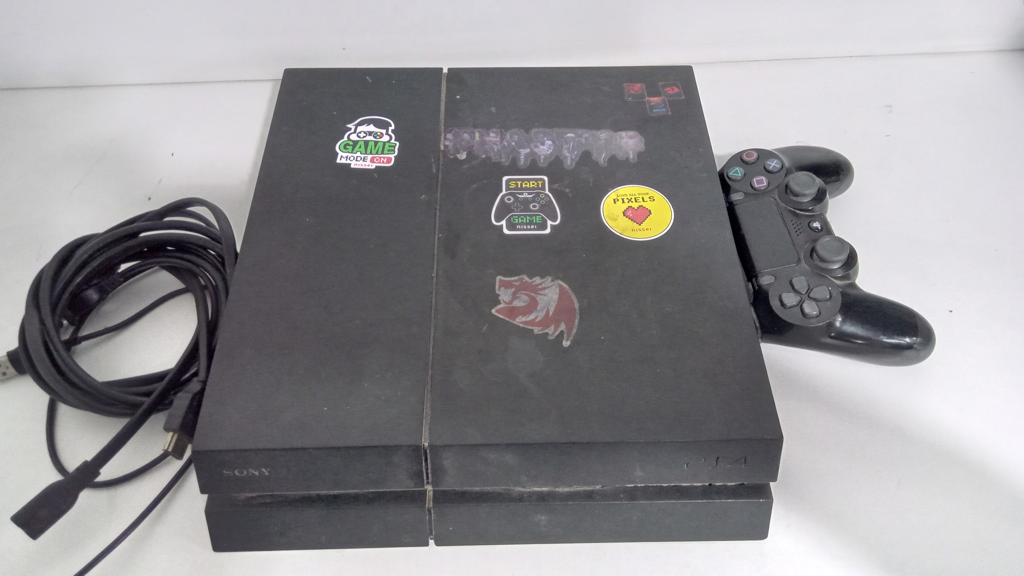 Juego Electronico Ps4 Marca Sony Modelo Cuh-1215a Disco Duro 500 Gb Con Control Sin Caja Usado En Buen Estado Acc UsbHdmiPowe