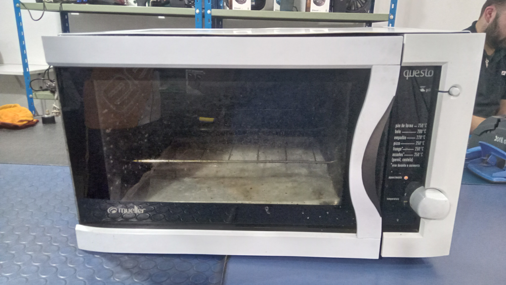 Horno Marca Mueller Litros 45 Modelo No Tiene Usado En Buen Estado Acc No Tiene