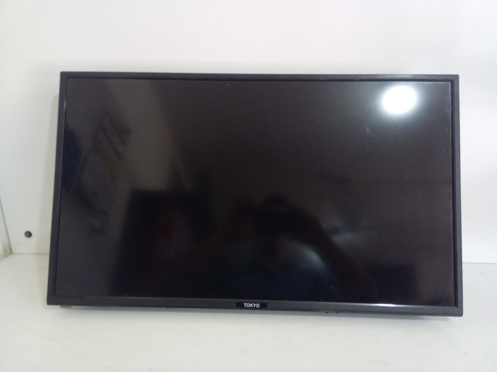 Televisor Led Smart De 32 '' Marca Tokyo Modelo Tvtokhd32sm Sin Control Usado En Buen Estado Acc UsbHdmi