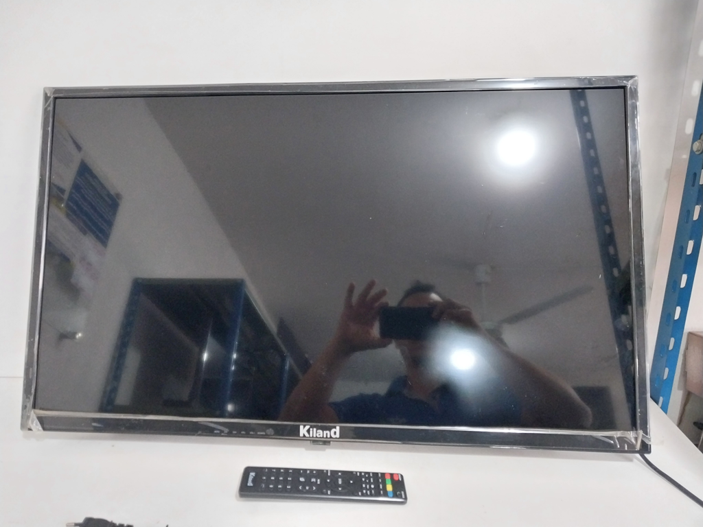 Televisor Led Smart De 32 '' Marca Kiland Modelo Smartkld32 Con Control Usado En Buen Estado Acc UsbHdmiVga