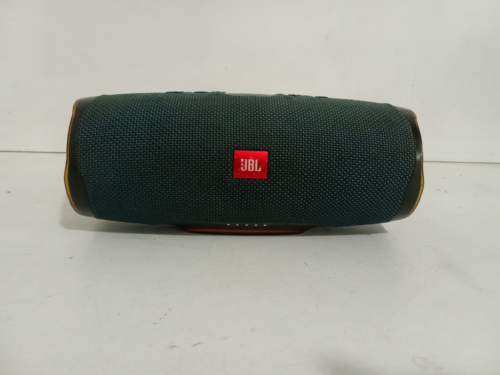 Speaker Potencia Watts No Tiene Marca Jbl Sin Control Modelo Charge 4 Usado En Buen Estado Sin Caja Acc No Tiene