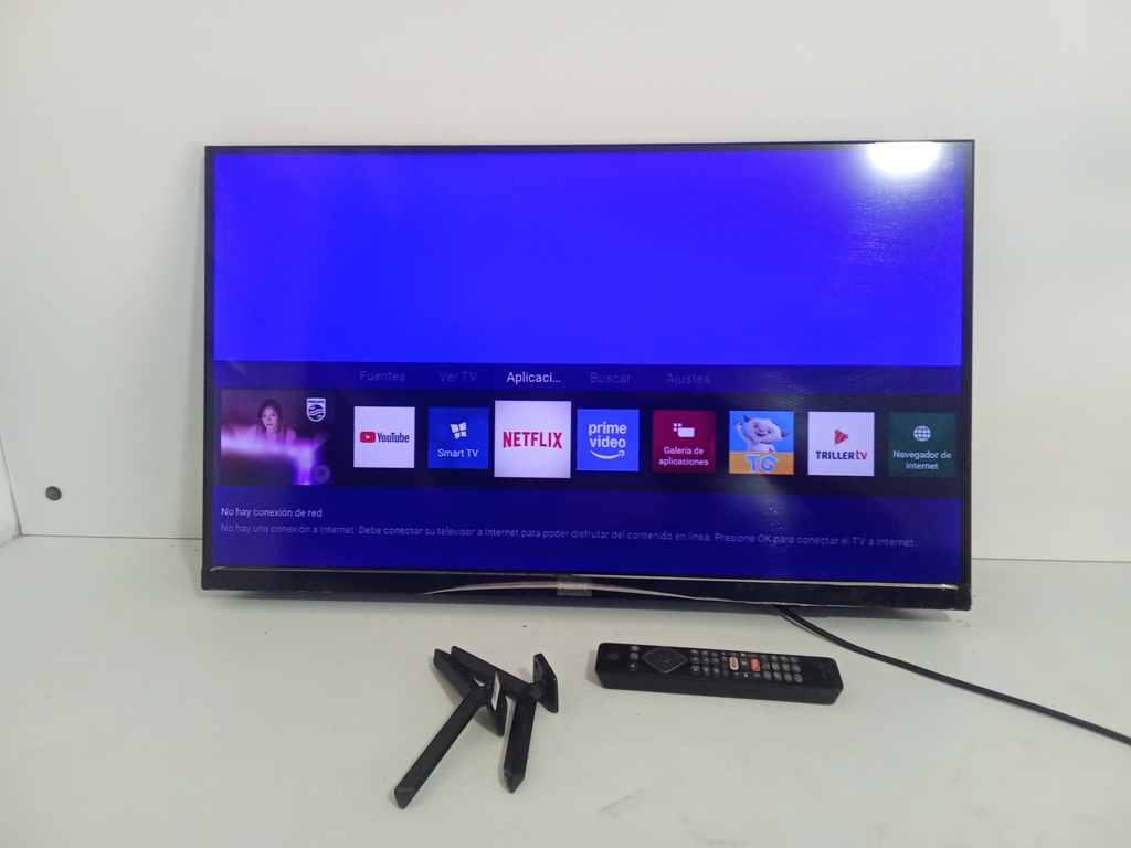 Televisor Led Smart De 32 '' Marca Philips Modelo 32phd6825/77 Con Control Usado En Buen Estado Acc UsbHdmiLan