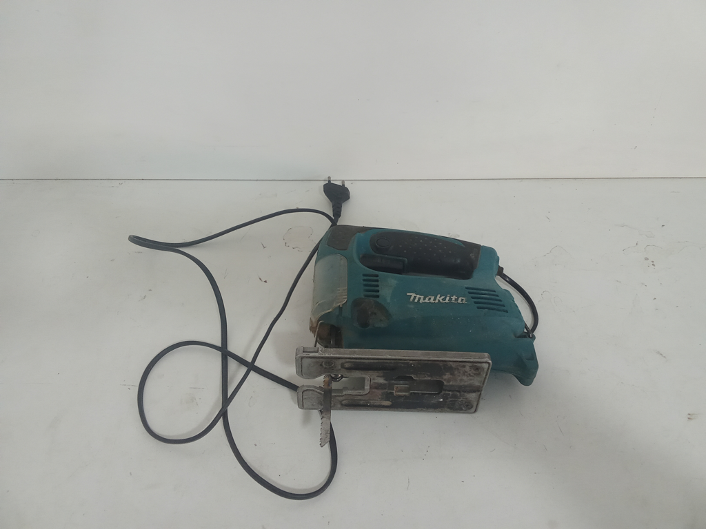 Sierra Tipo Caladora Marca Makita Modelo 4329 Usado En Buen Estado Acc 1 Hoja