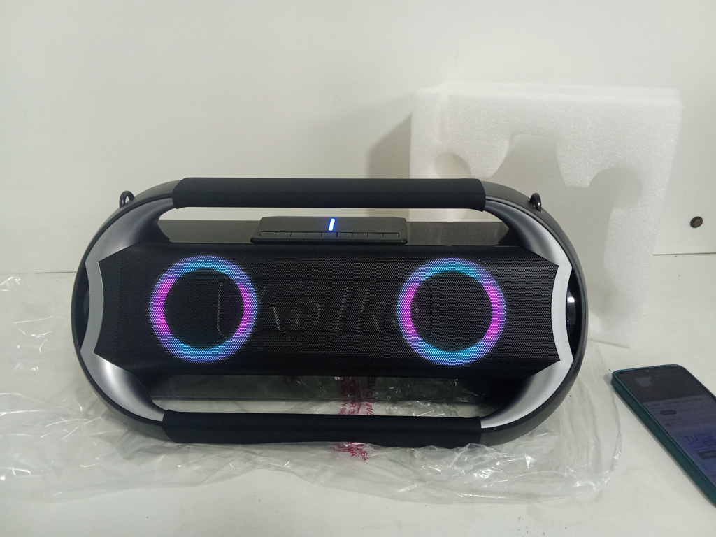 Speaker Potencia Watts No Tiene Marca Kolke Sin Control Modelo Pro Xtreme Con Caja Acc CargadorAuxCorreaLeds