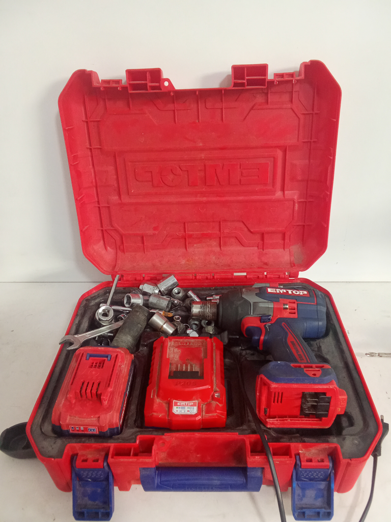 Taladro Marca Emptop Modelo Eciwl2085 Acc Taladro Atornillador EntopTaladro De Impacto1 Bateria Y CargadorVarias Tuercas