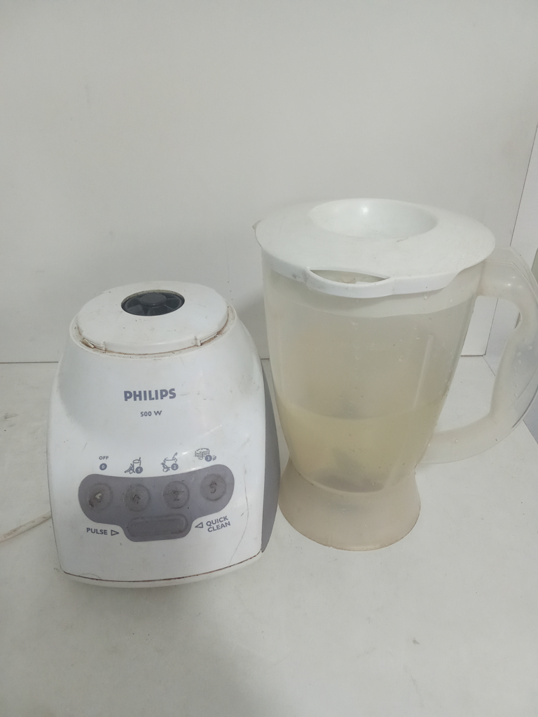 Licuadora Marca Phillips Modelo Hr2035 Velocidades Usado Con Desgaste Acc Jarra De OlasticoTapa