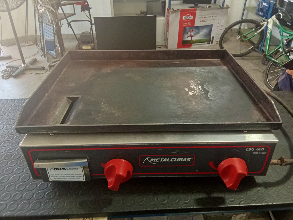 Plancha Hamburguesera Marca Metalcubas Modelo Cbg 600 Usado En Buen Estado Acc 2 Quemadores