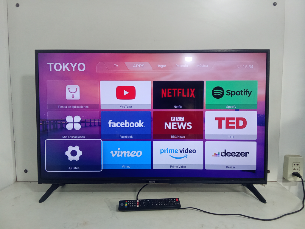 Televisor Led Smart De 43 '' Marca Tokyo Modelo Tvtokfd43wb Con Control Usado En Buen Estado Acc PatitasUsbHdmi