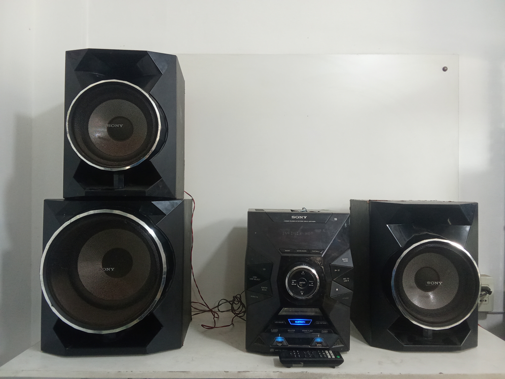Equipo De Sonido Marca Sony Con Control Modelo Hcd-Gpx55 Usado Con Desgaste Acc 2 Parlantes1 WooferBtFmUsb
