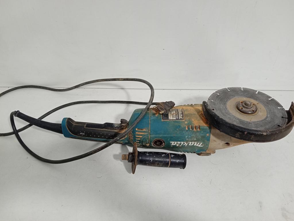 Pulidora Marca Makita Modelo Ga7020 Tamaño Grande Usado En Buen Estado Acc DiscoManijaProtecctor