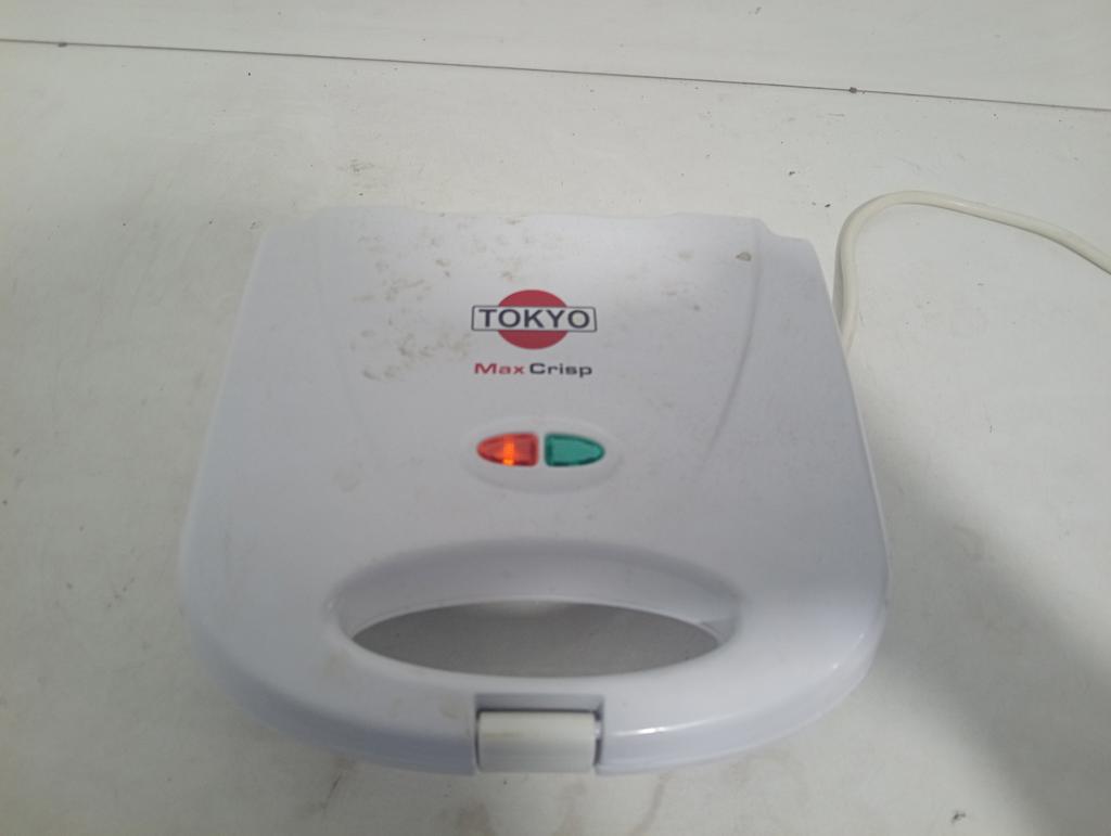 Sandwichera Marca Tokyo Modelo Edtsmcrisp-N Usado En Buen Estado Acc No Tiene