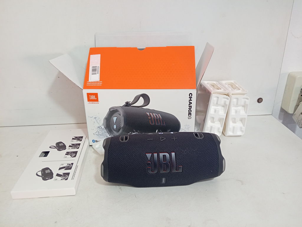 Speaker Potencia Watts No Tiene Marca Jbl Sin Control Modelo Charger 6 Nuevo Sin Uso Con Caja Acc No Tiene