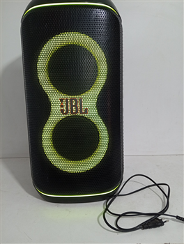 Caja De Sonido Amplificada Marca Jbl Modelo Party Box Club 120 Sin Control Usado En Buen Estado Acc Cable Power