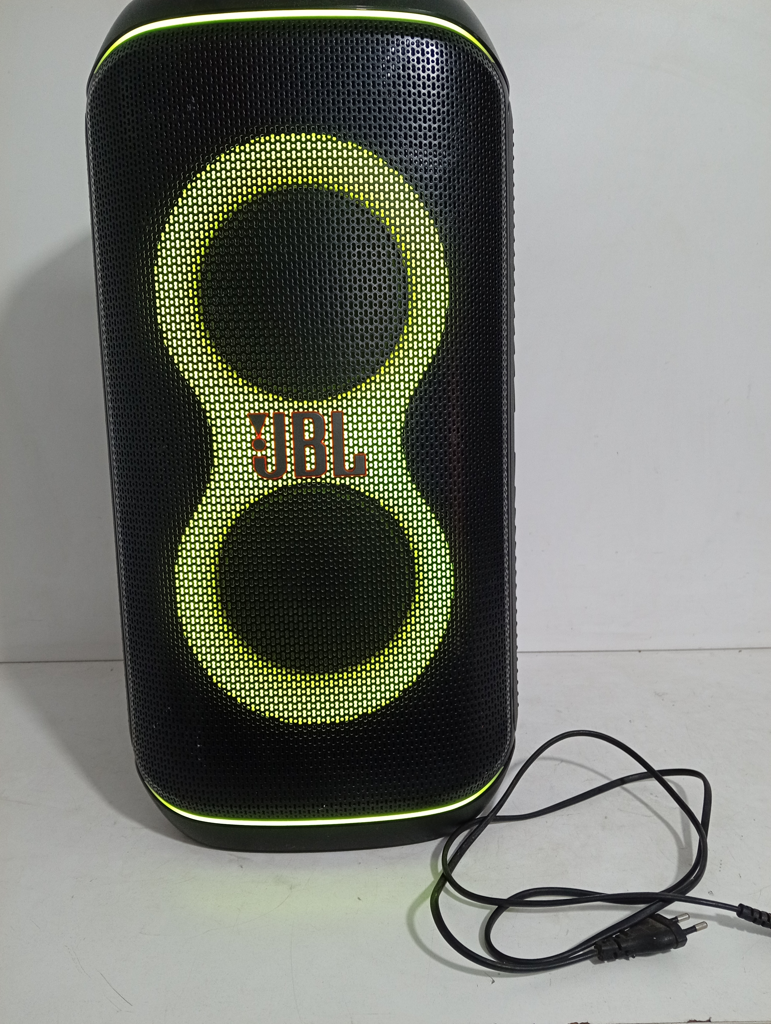 Caja De Sonido Amplificada Marca Jbl Modelo Party Box Club 120 Sin Control Usado En Buen Estado Acc Cable Power