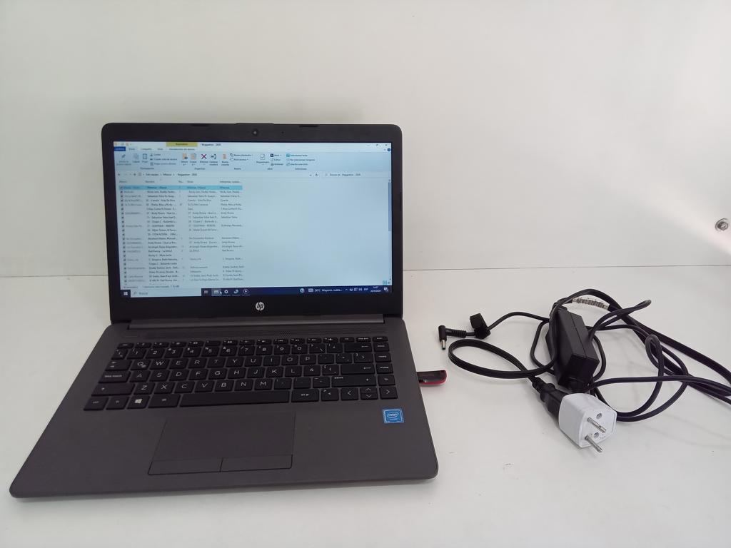 Notebook Marca Hp Modelo Hp240g7 Procesador Intel Celeron Memoria Ram 4 Gb Disco Duro 500 Gb Acc C/Entrada Usb