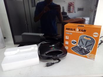 Sandwichera Marca Mega Star Modelo Tx8828a Usado En Buen Estado Acc No Tiene