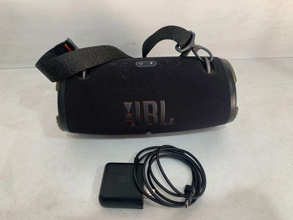 Speaker Potencia Watts No Tiene Marca Jbl Sin Control Modelo Xtreme 3 Usado En Buen Estado Sin Caja Acc C/CargadorC/Colgante