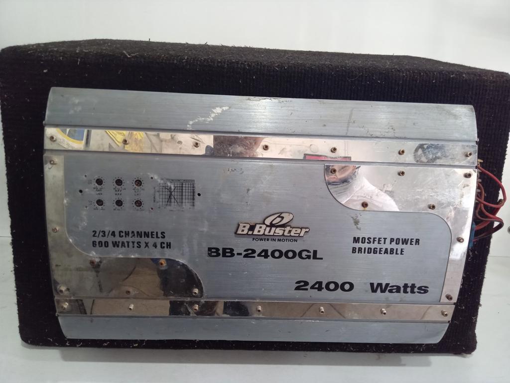 Amplificador De Sonido P/ Automovil Marca B Buster Modelo Bb-2400gl Usado Con Desgaste Acc No Tiene