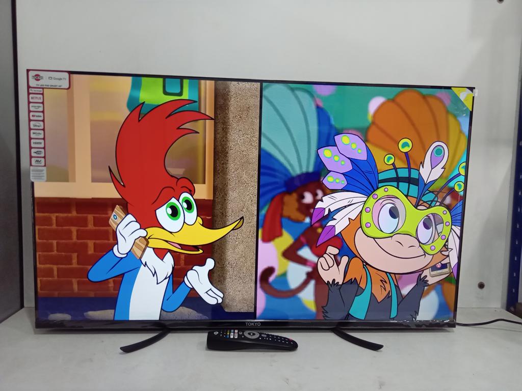 Televisor Led Smart De 43 '' Marca Tokyo Modelo Tvtokff43gtv Con Control Usado En Buen Estado Acc C/2 Patitas De PedestalC/Cable Power