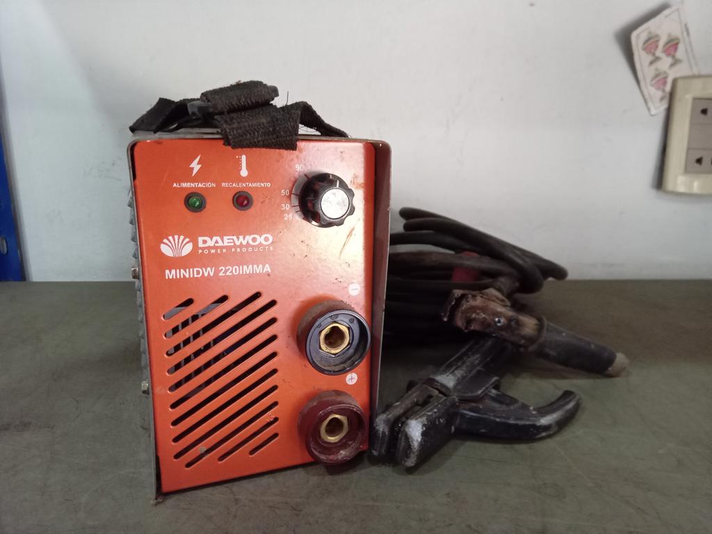 Soldador Marca Daewoo Modelo Minidw 220imma Usado En Buen Estado Acc C/Pinza Positivo Y NegativoC/Cinto