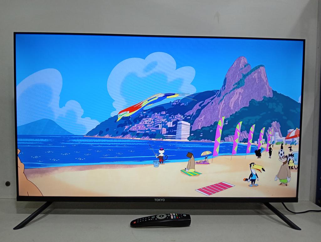 Televisor Led Smart De 43 '' Marca Tokyo Modelo Tvtokff43gtv Con Control Usado En Buen Estado Acc C/2 Patitas De Pedestal
