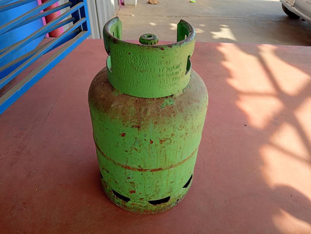 Garrafa Cap 10 Kg. Marca No Tiene Usado Con Desgaste Color Verde Acc No Tiene