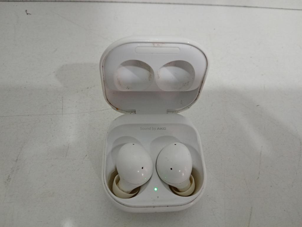 Auricular Marca Samsung-Buds-2 Modelo Smr177ear Usado-Con-Desgaste Con No Tiene Acc C/Cargador