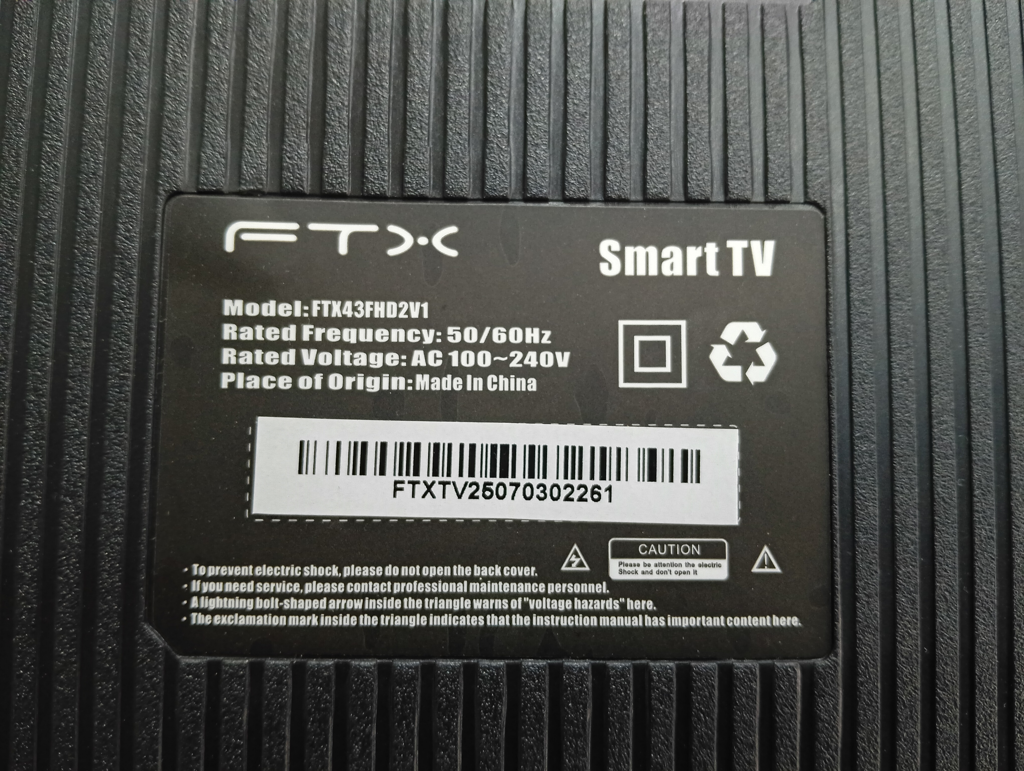Foto 3 de Televisor Led Smart De 43 '' Marca Ftx Modelo Ftx43fhd2v1 Con Control Usado En Buen Estado Acc C/2 Patitas De PedestalC/Tornillitos