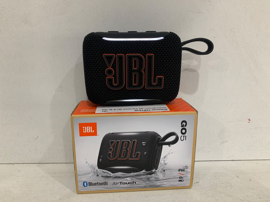 Parlante Portatil Marca Jbl Modelo Go5 Usado En Buen Estado Con No Tiene Acc No Tiene