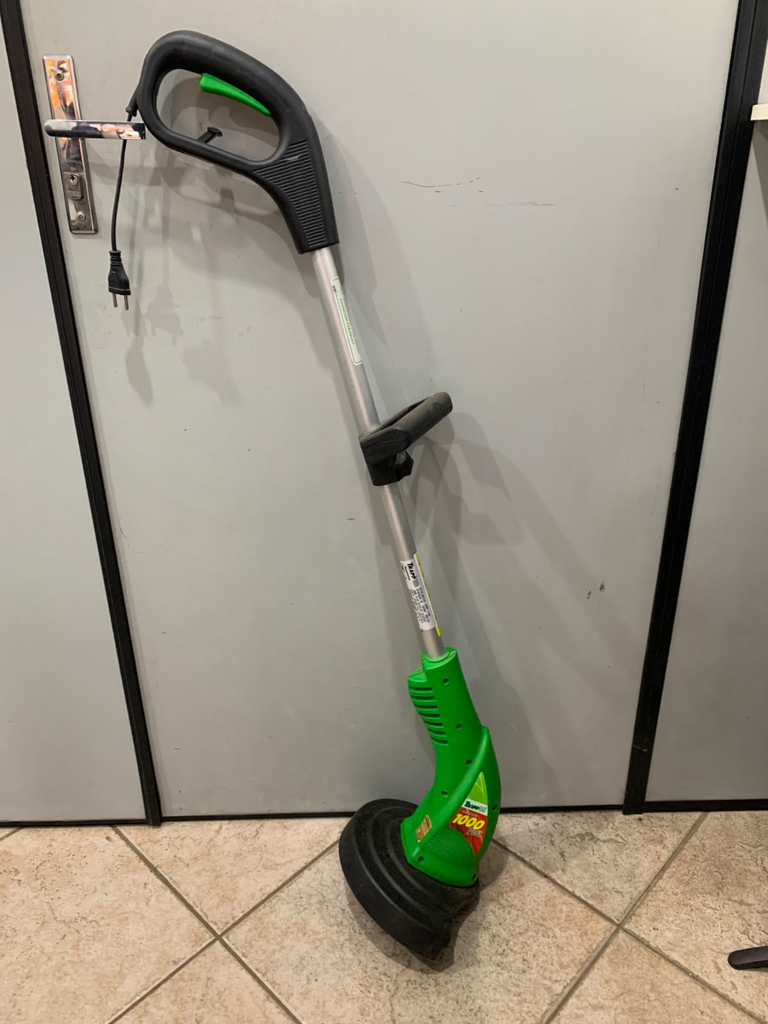 Bordeadora De Cesped Marca Trapp 1000w Modelo Master 1000plus Usado En Buen Estado Acc C/Cabezal De NylonC/Protector