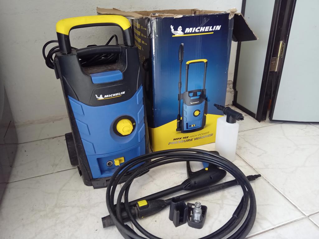Hidro Lavadora Marca Michelin Modelo Mpx 16e Usado En Buen Estado Acc MangueraPico2 PicosAdaptadorJabonera