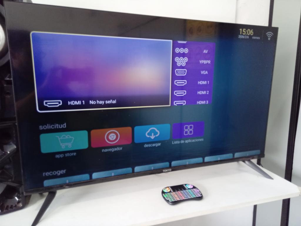 Televisor Led Smart De 43 '' Marca Tokyo Modelo Tokh43sam Con Control Usado En Buen Estado Acc Con 2 Patitas