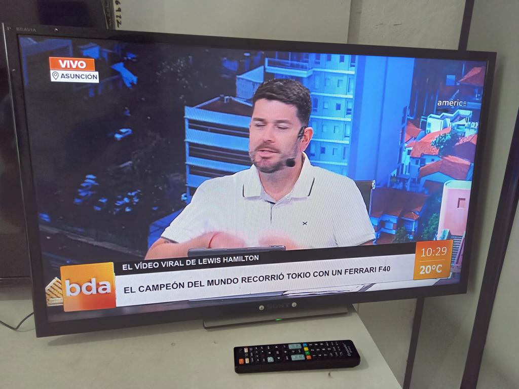 Televisor Led Convencional De 32 '' Marca Sony Modelo Kdl32r425b Usado En Buen Estado Con Control Sin Caja Acc Sin Control