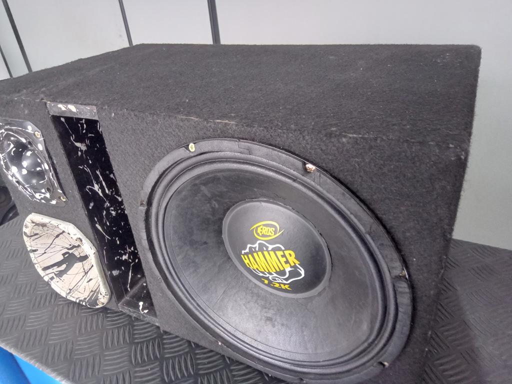 Caja C/ Parlantes Para Auto Usado En Buen Estado Acc WooferCornetaTwisterCaja Trio