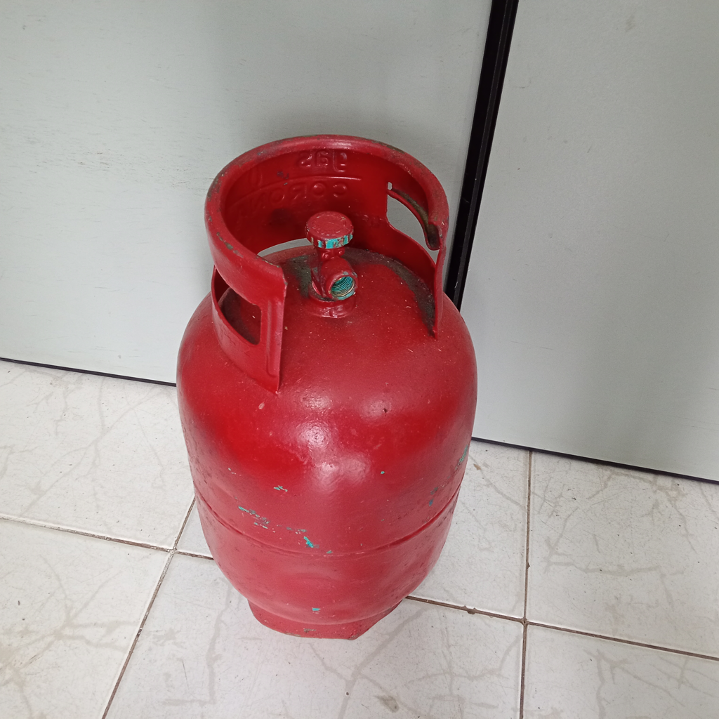 Foto 3 de Garrafa Cap 10 Kg. Marca Pumagas Usado En Buen Estado Color Rojo Acc No Tiene