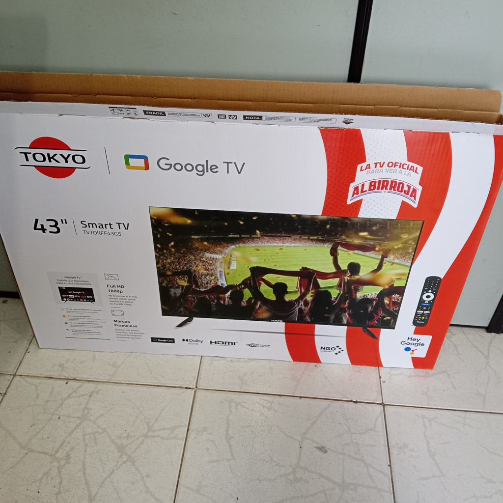 Foto 2 de Televisor Led Smart De 43 '' Marca Tokyo Modelo Tvtokff43g5 Con Control Nuevo Sin Uso Acc 2 Patitas Con Sus TornillosSoporte Para Pared