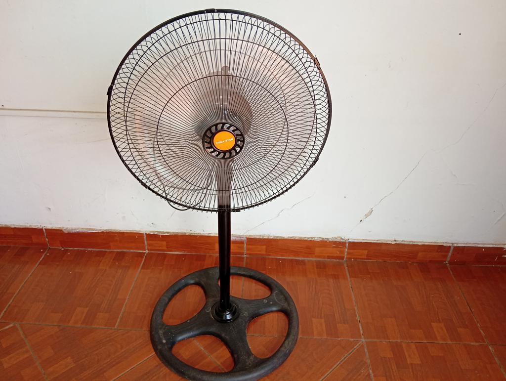 Ventilador 3 Velocidades Marca Mega Star Modelo No Tiene Usado En Buen Estado Acc No Tiene