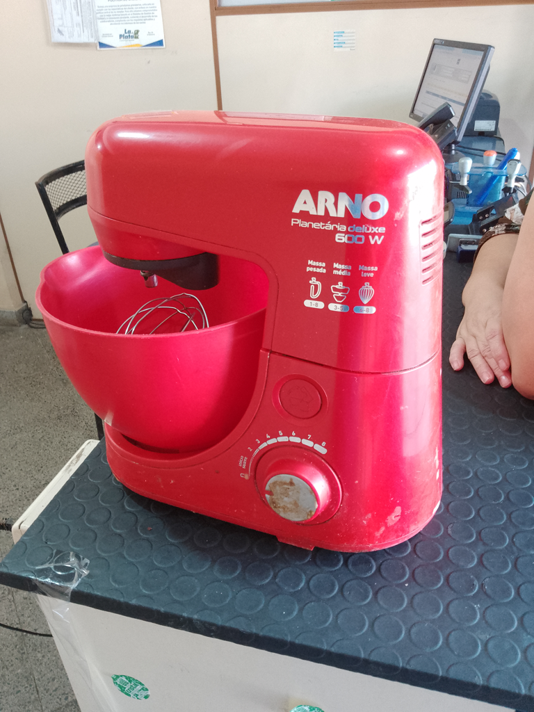 Batidora Marca Arno Modelo Planetaria Deluxe Usado En Buen Estado Acc 1 Accesorio