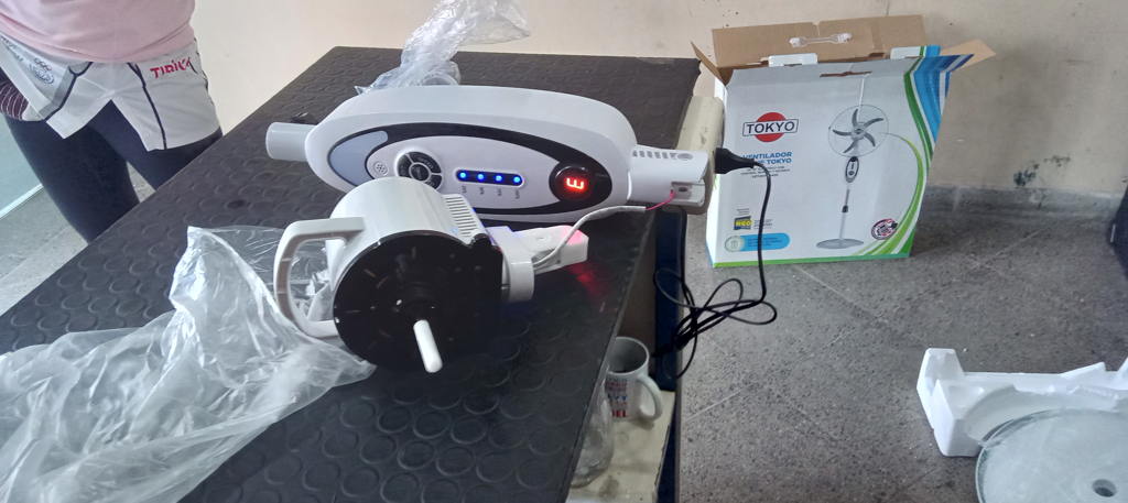 Ventilador 5 Velocidades Marca Tokyo Modelo Vetokpib8426 Nuevo Sin Uso Acc Con Todos Sus Accesorios