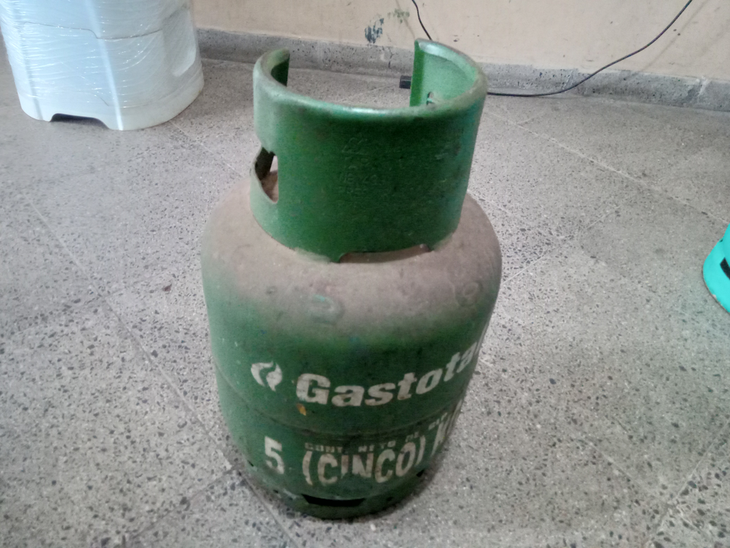 Garrafa Cap 5 Kg. Marca Gas Total Usado En Buen Estado Color Verde Acc No Tiene