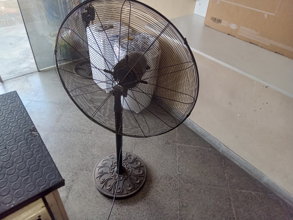 Ventilador 3 Velocidades Marca Jam Modelo Jm130 Usado Con Desgaste Acc No Tiene